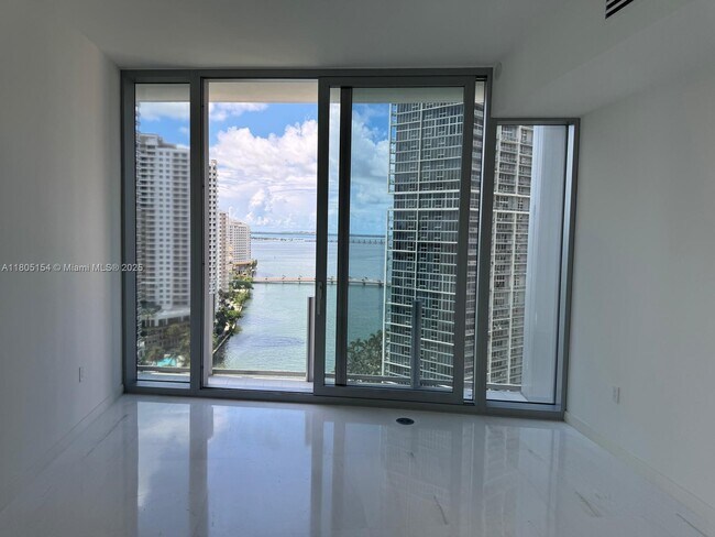 Building Photo - 300 Biscayne Blvd Way