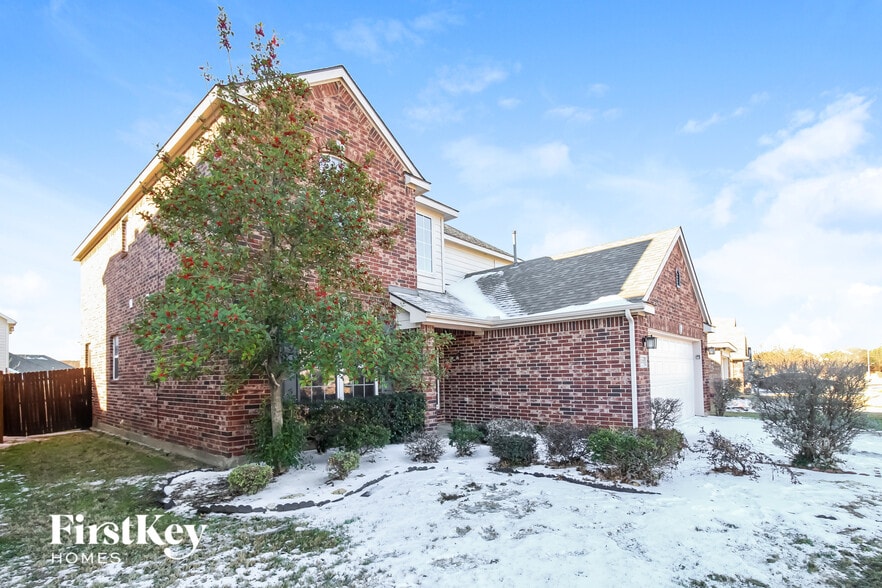 Building Photo - 4532 Fir Dr