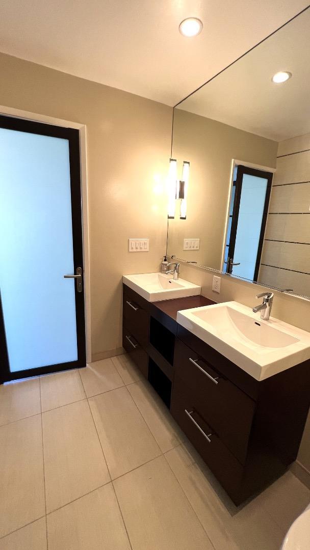 Building Photo - 10843 Northfield Square