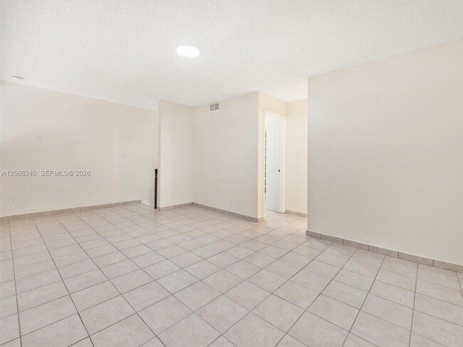 Building Photo - 1424 SW 131st Pl Cir E