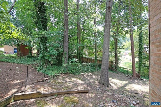 Building Photo - 110 Olinda Dr