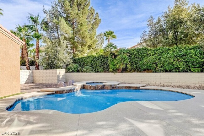 Building Photo - 2312 Silver Bluff Ct