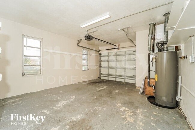 Building Photo - 2419 NW 87th Ln