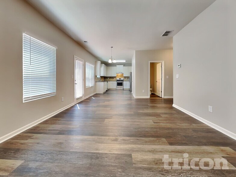 Building Photo - 4316 Traipse Path