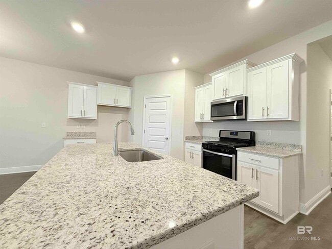 Building Photo - 30837 Semper Dr