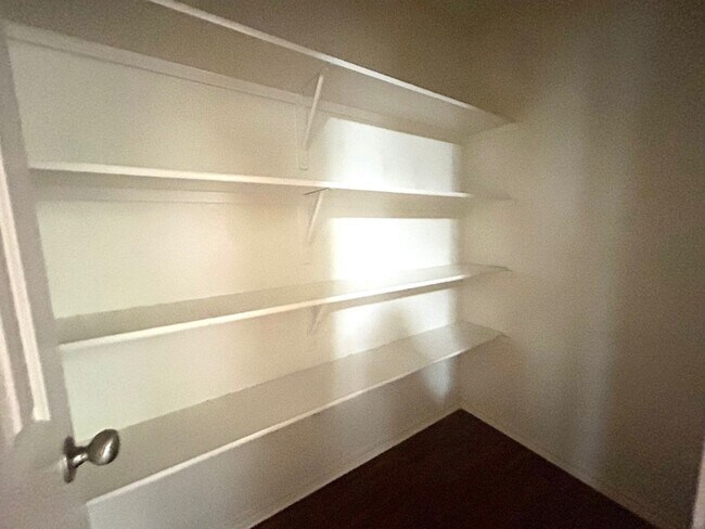 Building Photo - 3516 Clydesdale Dr