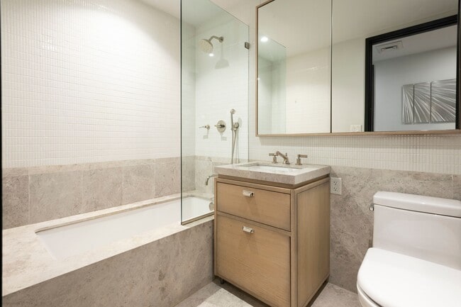 Building Photo - 51 Jay St