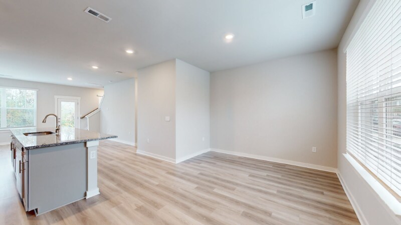 Building Photo - 1736 Frodo Wy