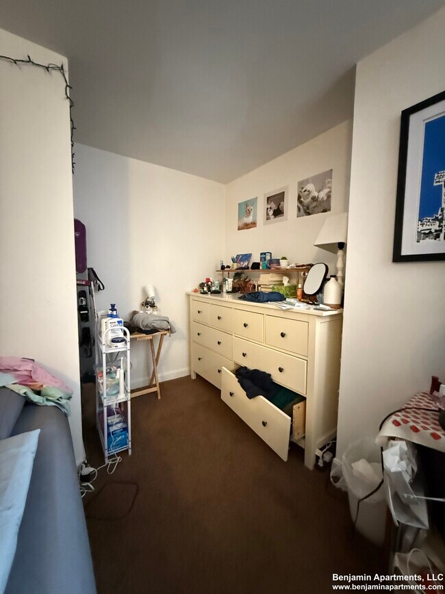 Building Photo - 168 Northampton St