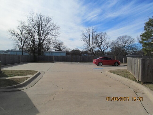 Building Photo - 1161 Spencer St