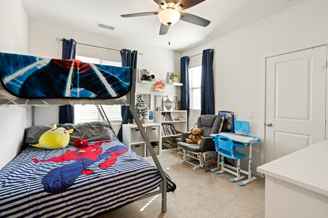 Building Photo - 4846 S Monarch Pl