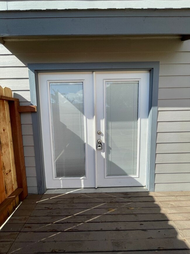 Building Photo - 322 Arcade Dr