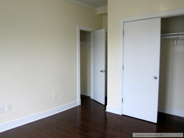 Building Photo - 545 W 148th St