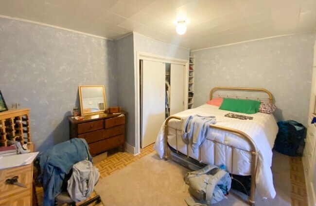 Building Photo - Italian Estates Property Management