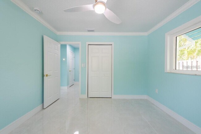 Building Photo - 4643 Bay Crest Dr