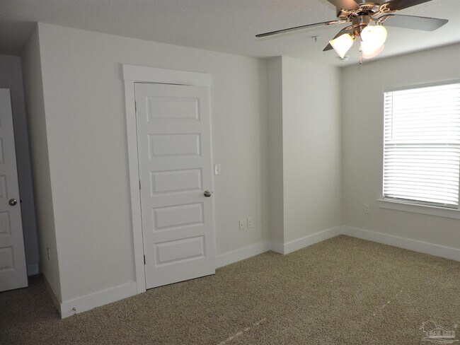 Building Photo - 9635 Nature Creek Blvd