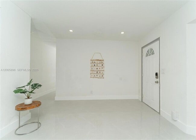 Building Photo - 2260 Charleston St