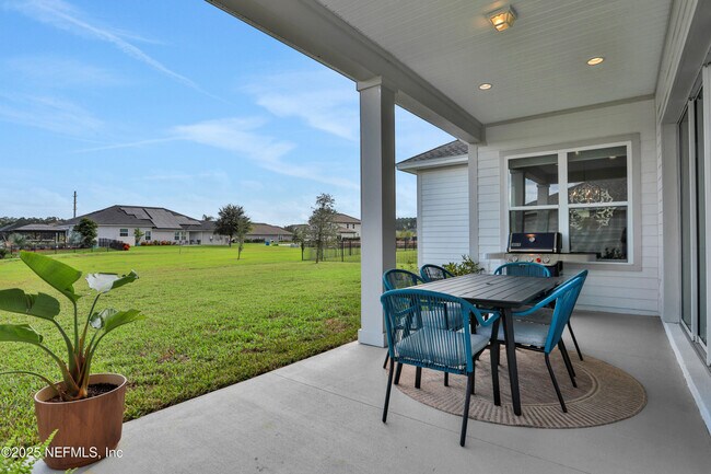 Building Photo - 520 Back Creek Dr