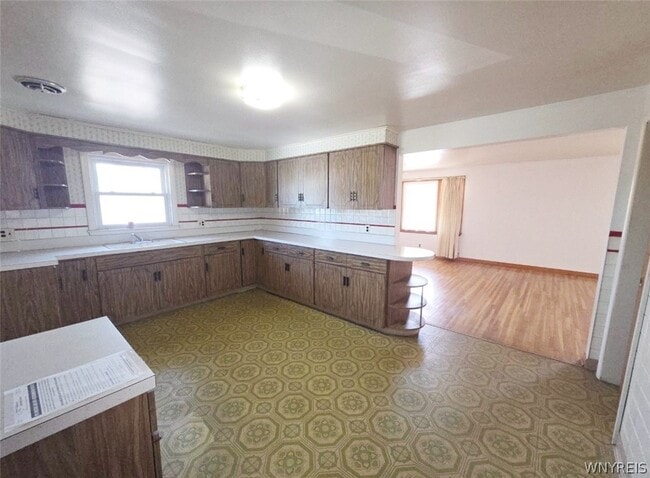 Building Photo - 181 Willett St