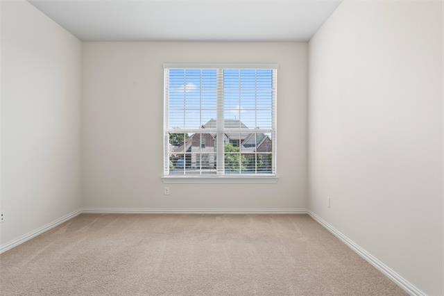 Building Photo - 2911 Redfern Dr