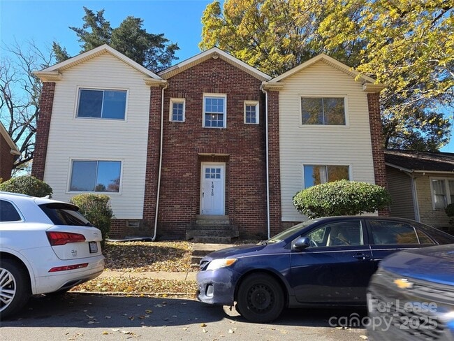 Primary Photo - 1412 Park Dr