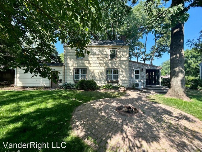 Building Photo - 3 br, 1 bath House - 1501 S Carter Pl