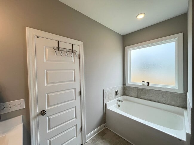 Building Photo - Private 4BR, 2.5BA Home with Modern Finishes, Back Deck and Large Yard, on a Nearly Half Acre Lot