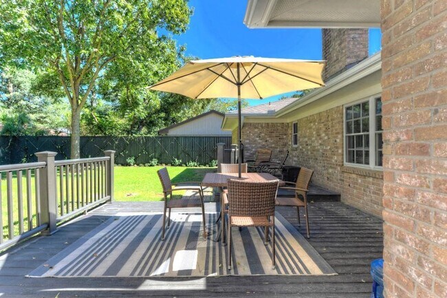 Building Photo - 14026 St Marys Ln