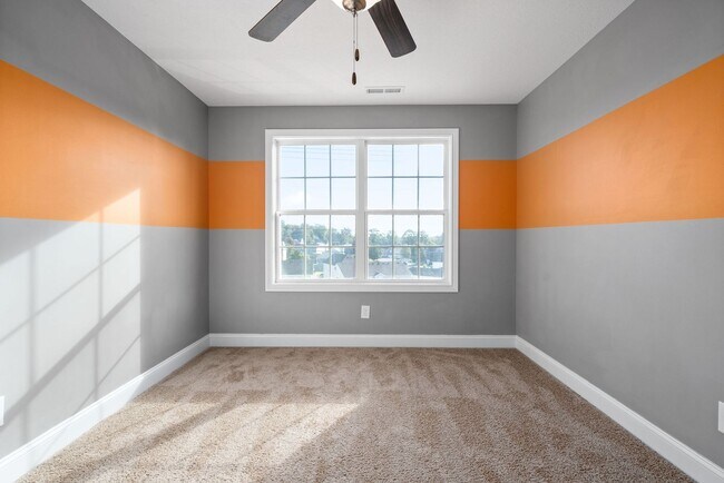 Building Photo - Stunning home ready to make yours !
