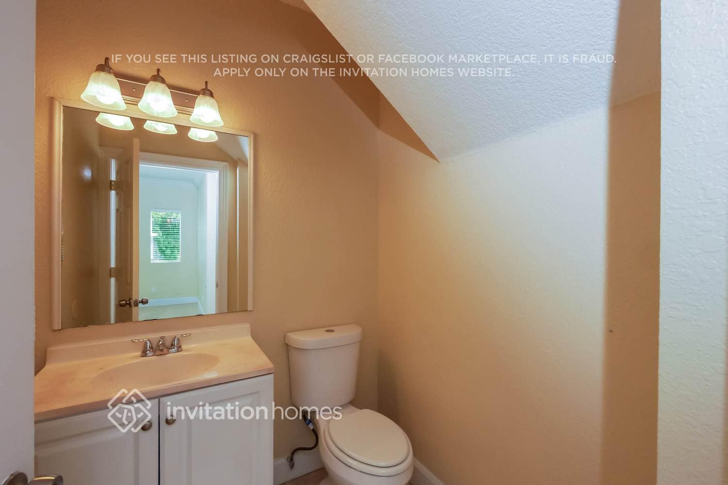 Building Photo - 4551 NW 36th Ct