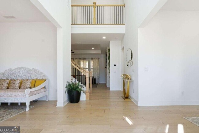 Building Photo - 415 Oakleigh Ave