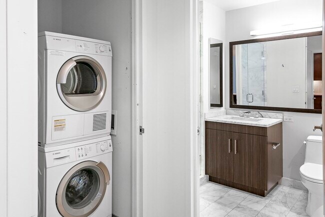 Building Photo - 580 Washington St