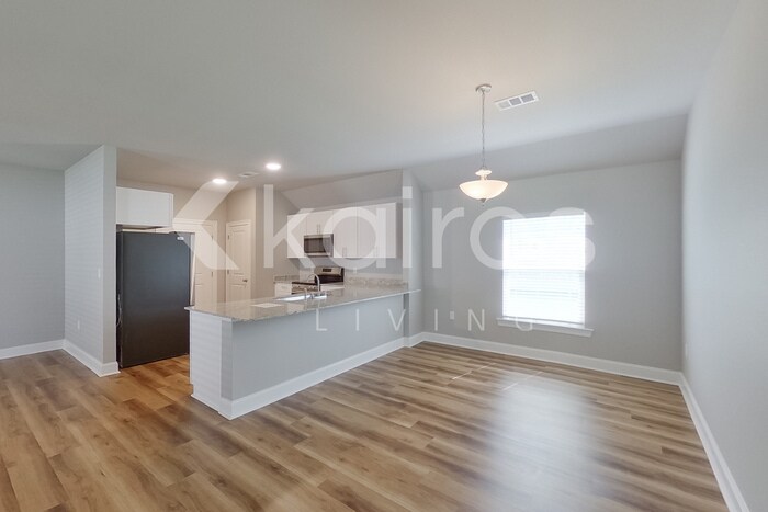 Building Photo - 13736 Willowmore Dr