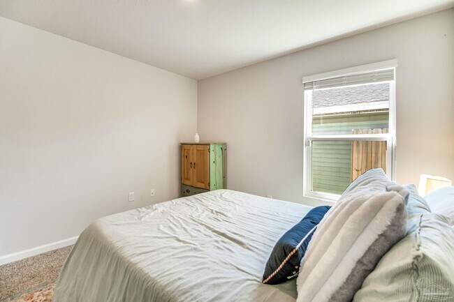 Building Photo - 4385 White Birch Ct