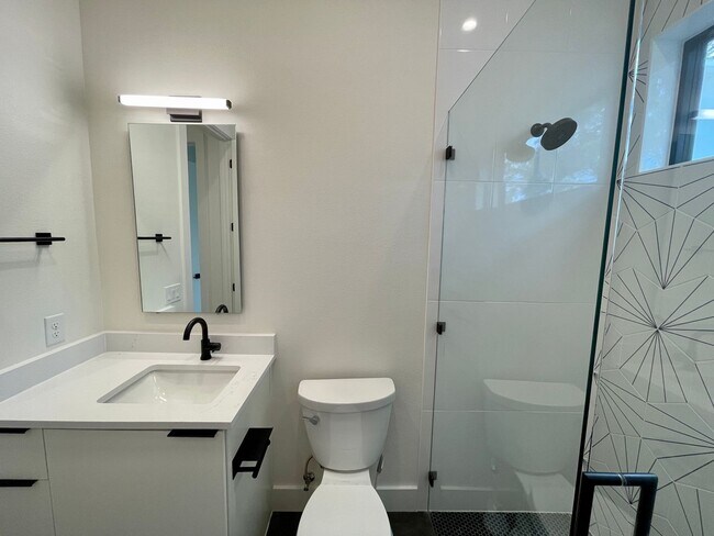 Building Photo - Palo Duro