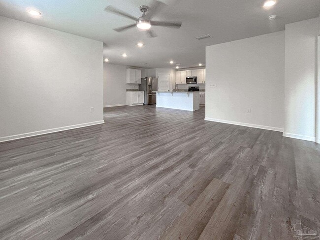 Building Photo - 4006 Whitetail Ln