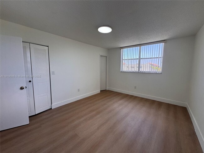 Building Photo - 1820 SW 81st Ave