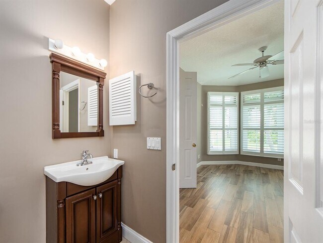 Building Photo - 218 Sand Key Estates Dr