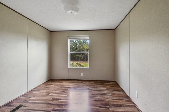 Building Photo - 15297 Floyd Holton Rd
