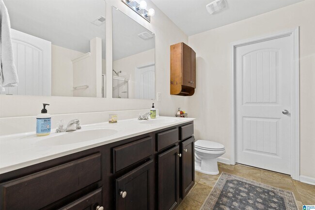 Building Photo - 325 Blackberry Blvd