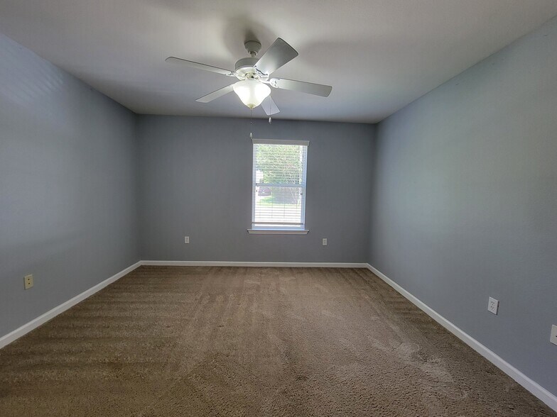Building Photo - 1659 Quazar Rd