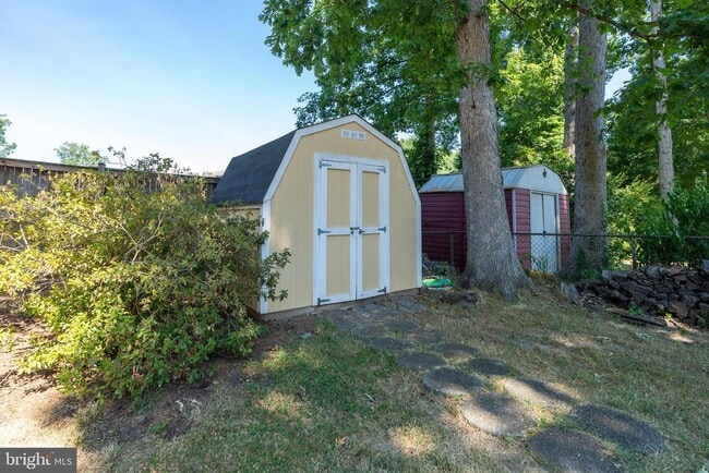 Building Photo - 3252 Holly Hill Dr