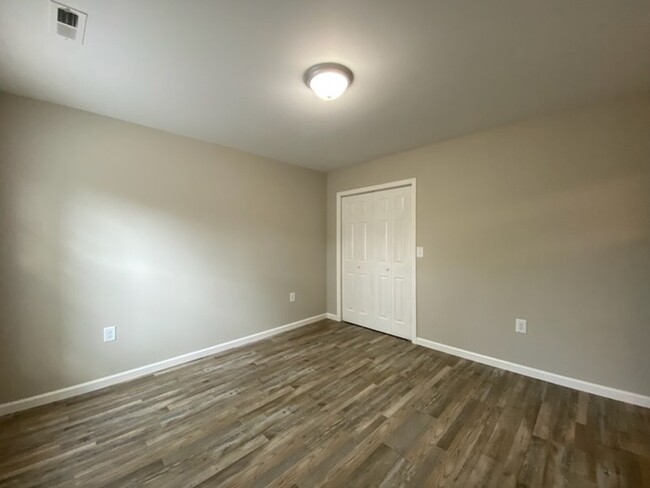 Building Photo - 2 Bedroom 2 Bath New Construction Duplex