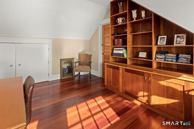 Building Photo - 4 Point Rd