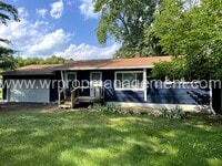 Building Photo - 3 Bed 1 Bath Home in Lambertville Availabl...