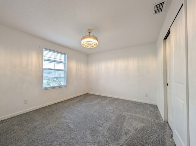 Building Photo - Move-In Ready 4-Bed in Silver Oak, Quartz Kitchen and Community Pool