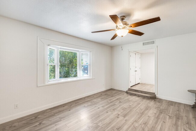Building Photo - 5352 W Port Au Prince Ln