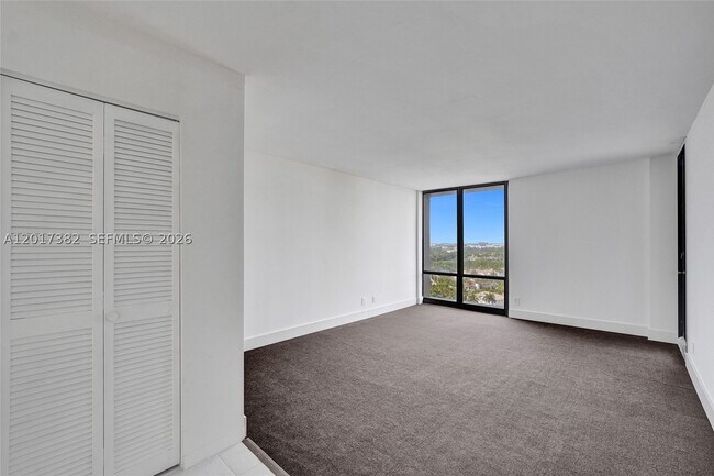Building Photo - 1600 S Ocean Dr