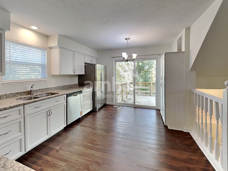 Building Photo - 5001 Open Meadow Dr