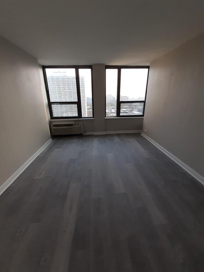 Building Photo - 5100 N Marine Dr